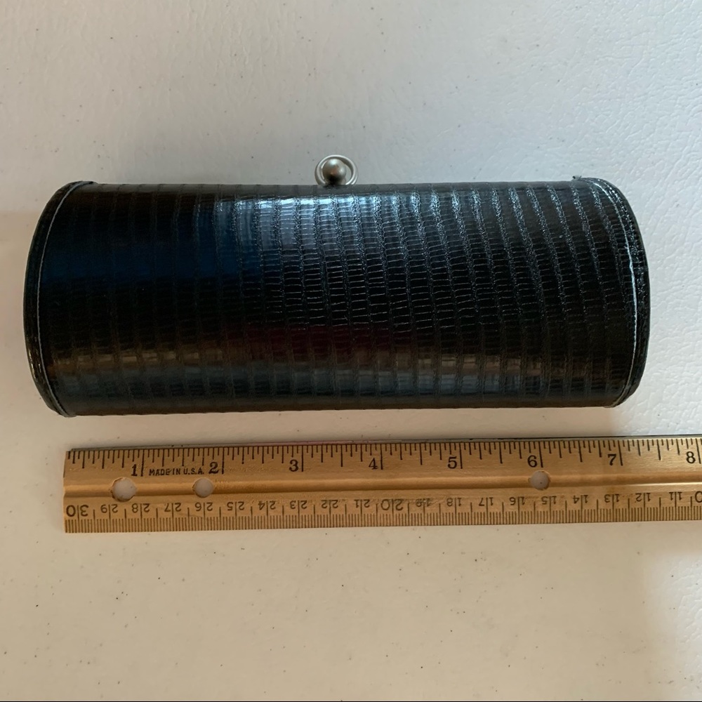 Black Textured Glasses Case. - Picture 7 of 10